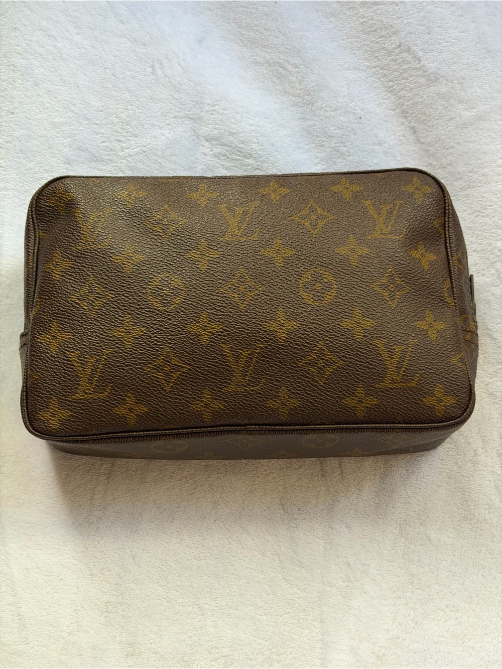 💞Louis Vuitton Monogram Canvas Toiletry Pouch 23